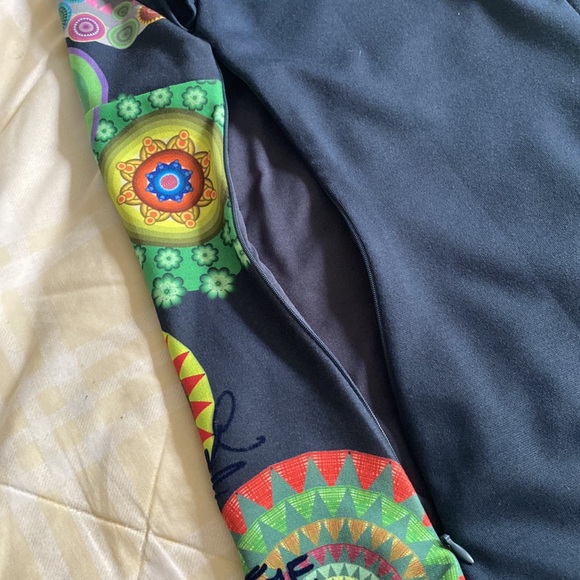 Beautiful colorful flattering mandala pattern dress, almost new, worn 2 hours - Picture 4 of 10